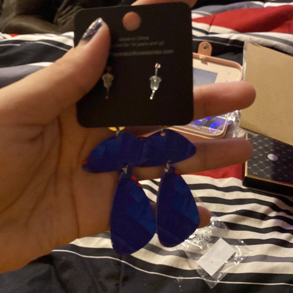 Blue Dangle Earrings - Picture 2 of 3